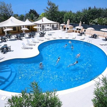 Hotel Califfo Quartu Sant'Elena Exterior photo