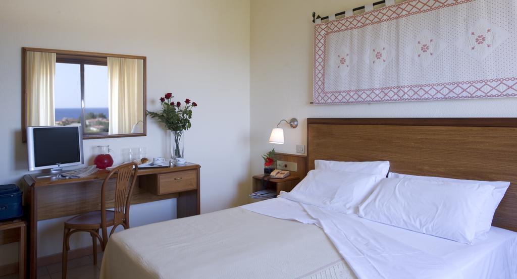 Hotel Califfo Quartu Sant'Elena Exterior photo