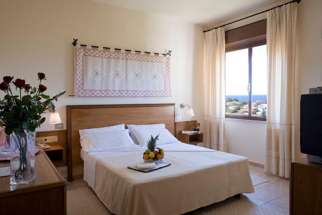Hotel Califfo Quartu Sant'Elena Exterior photo