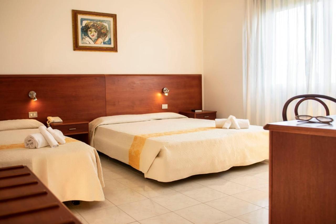 Hotel Califfo Quartu Sant'Elena Exterior photo